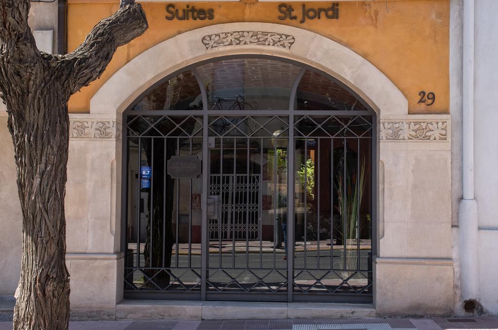 Apartaments Suites Sant Jordi モントブリオ・デル・カンプ エクステリア 写真