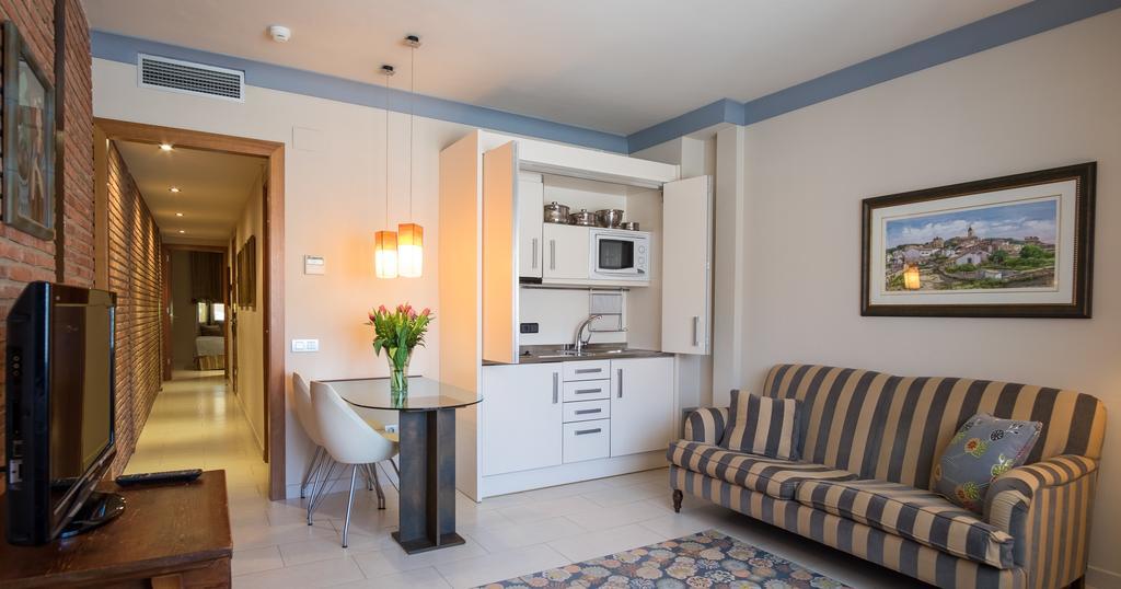 Apartaments Suites Sant Jordi モントブリオ・デル・カンプ エクステリア 写真