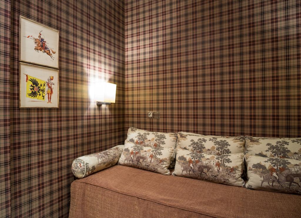 Apartaments Suites Sant Jordi モントブリオ・デル・カンプ エクステリア 写真